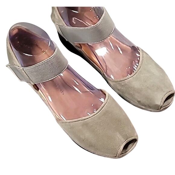 L’Amour Des Pieds Amadour Gray Suede Comfort Sandals W9 –Elegant Mary Jane Flats - Picture 1 of 10